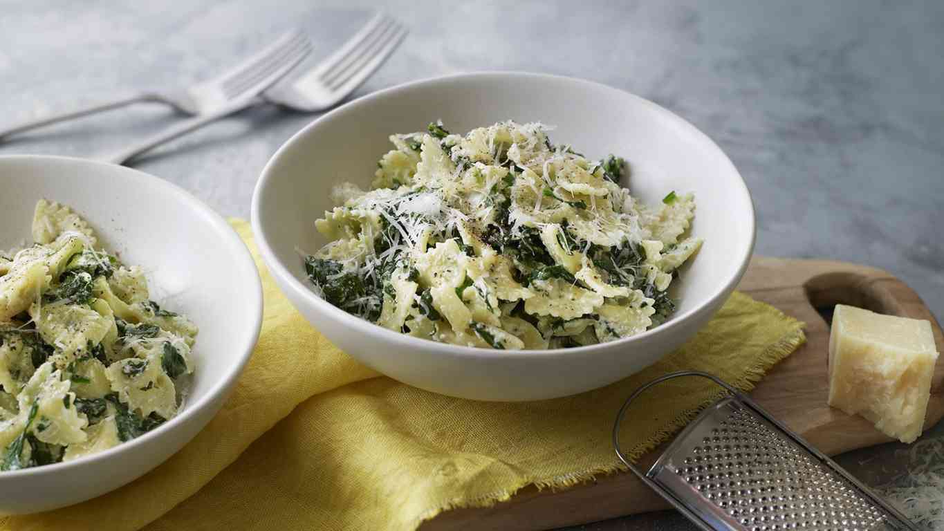 Spinach and ricotta pasta