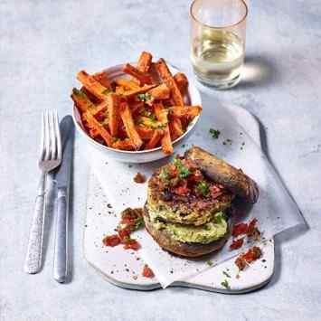Chili falafel burgers with carrot fries.