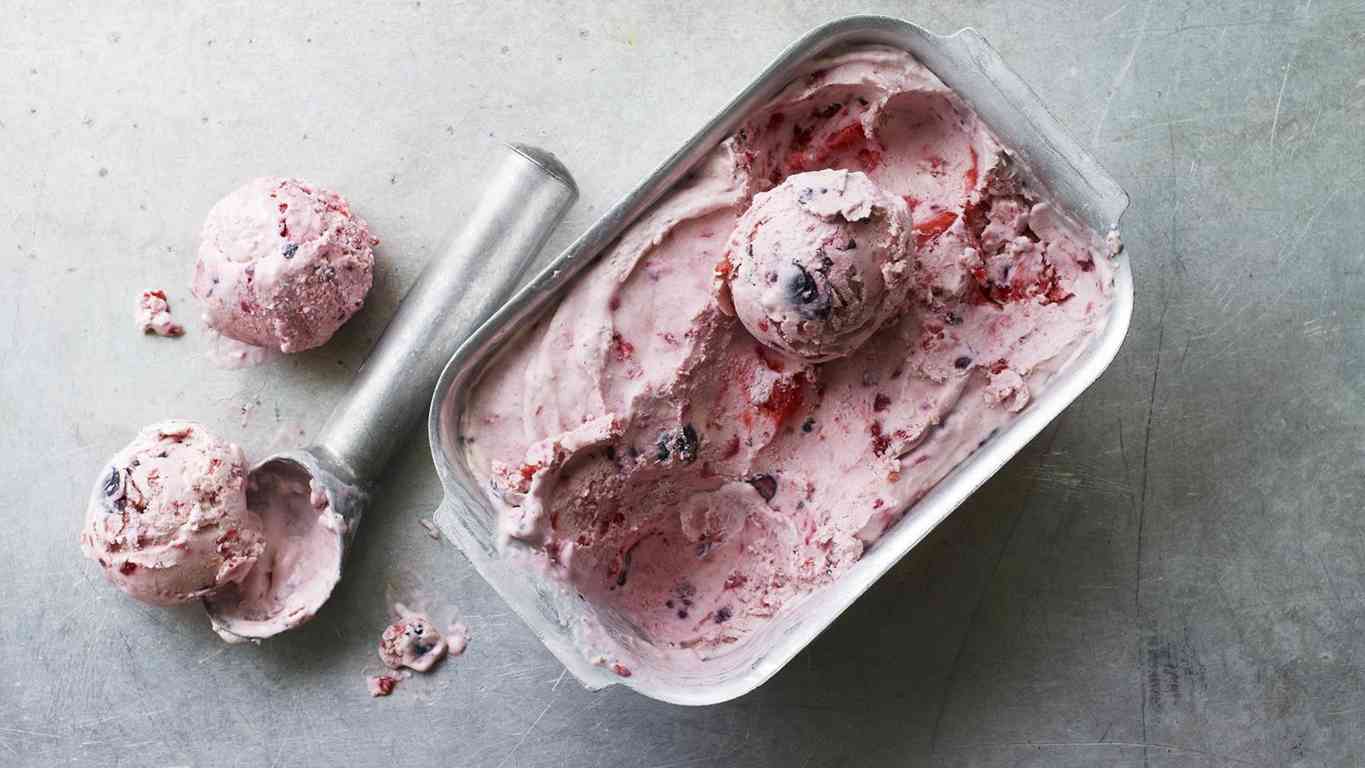 No-churn berry ice cream